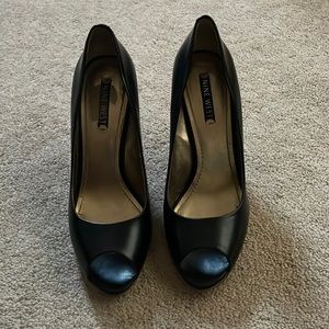 🖤Nine West: Peep Toe Heel(Size 9)🖤